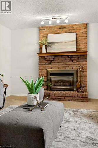 32 Beechwood Avenue, Brantford, ON 