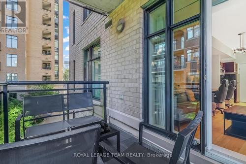 414 - 235 Kent Street, Ottawa, ON 