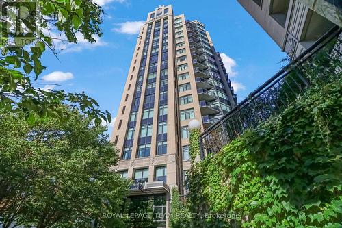 414 - 235 Kent Street, Ottawa, ON 