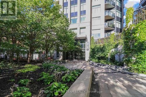 414 - 235 Kent Street, Ottawa, ON 