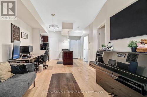 414 - 235 Kent Street, Ottawa, ON 