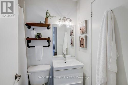 204 - 747 Queen Street E, Toronto, ON 