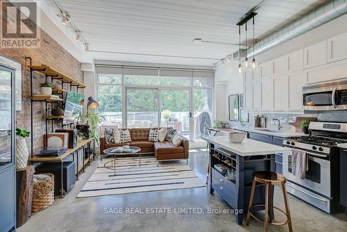 204 - 747 Queen Street E, Toronto, ON 