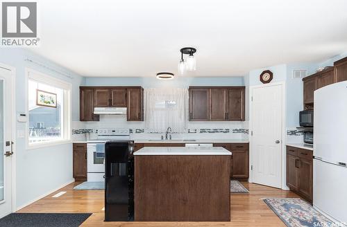 163 Blakeney Crescent, Saskatoon, SK 