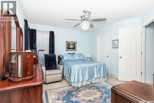 163 Blakeney Crescent, Saskatoon, SK 