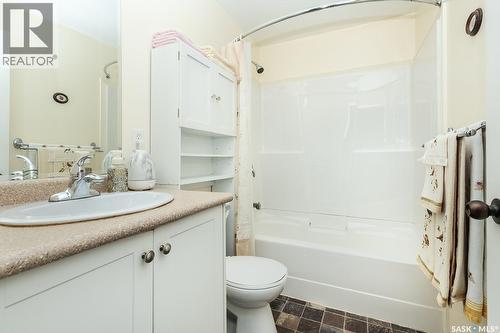 163 Blakeney Crescent, Saskatoon, SK 