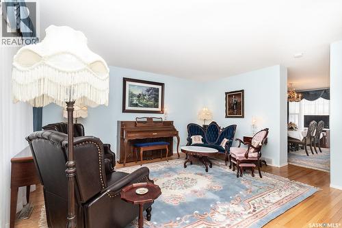 163 Blakeney Crescent, Saskatoon, SK 
