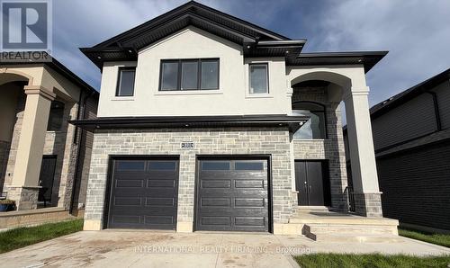 MAIN & UPPER - 891 DARNLEY BOULEVARD , London South, Ontario N6M 0L9 2