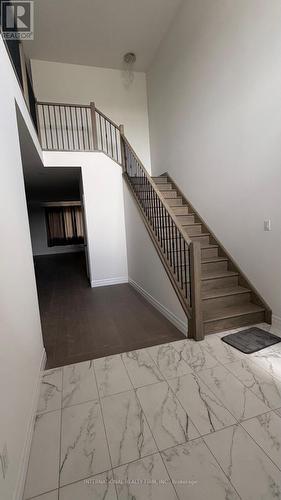 MAIN & UPPER - 891 DARNLEY BOULEVARD , London South, Ontario N6M 0L9 5