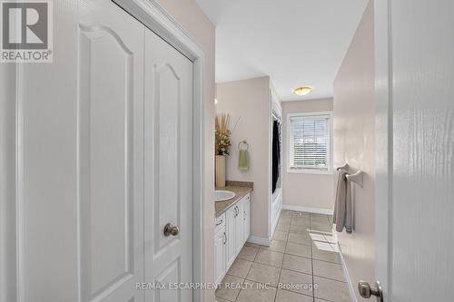 17 Cherry Avenue, West Lincoln, ON 