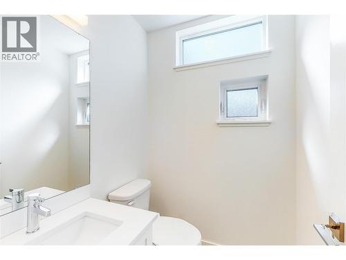 Similar too - Powder Room - 720 Valley Road Unit# 43, Kelowna, BC 