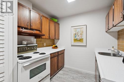 8A - 400 Laurier Street E, Ottawa, ON 