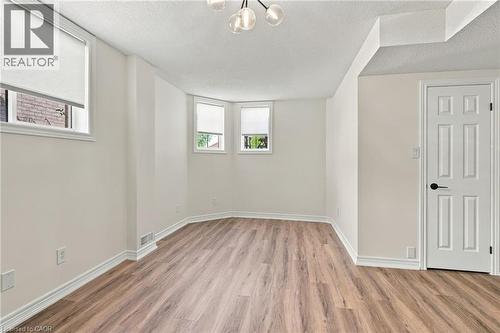 15 Dalrymple Drive, Waterdown, ON 
