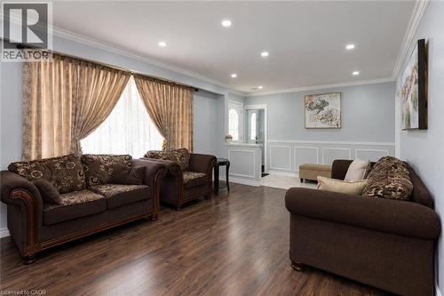 33 Bellingham Drive, Hamilton, ON 