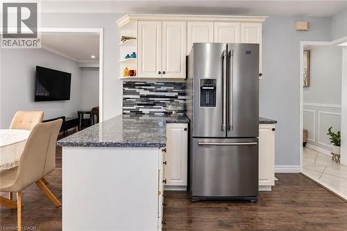 33 Bellingham Drive, Hamilton, ON 