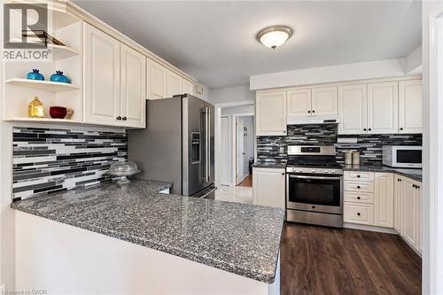 33 Bellingham Drive, Hamilton, ON 