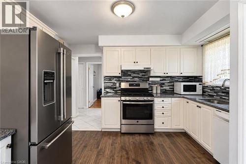 33 Bellingham Drive, Hamilton, ON 