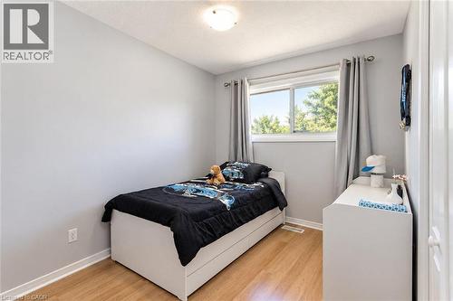 33 Bellingham Drive, Hamilton, ON 