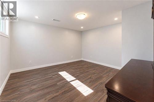 33 Bellingham Drive, Hamilton, ON 