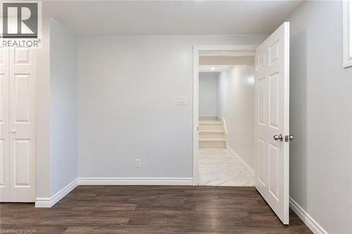 33 Bellingham Drive, Hamilton, ON 