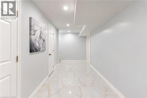 33 Bellingham Drive, Hamilton, ON 