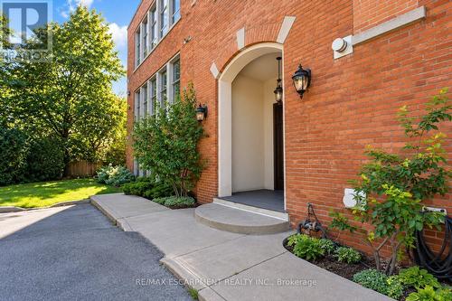 16 - 357 Hunter Street W, Hamilton, ON 
