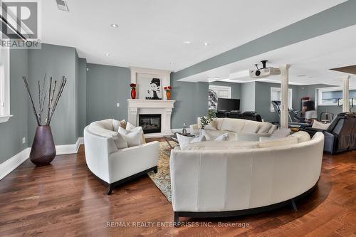 2513 Sharon Crescent, Mississauga, ON 