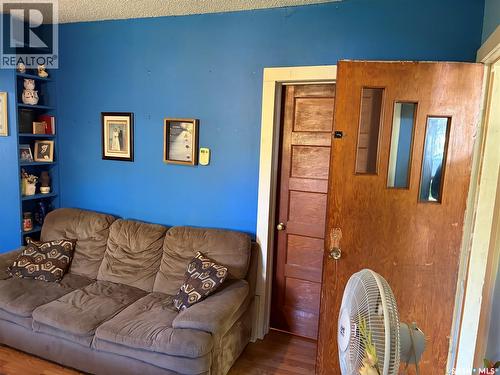 417 3Rd Avenue, Semans, SK 