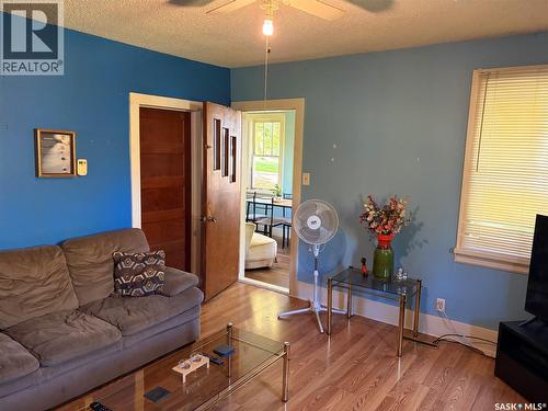 417 3Rd Avenue, Semans, SK 