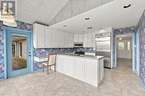 26 Leslie Drive, Hamilton, ON 