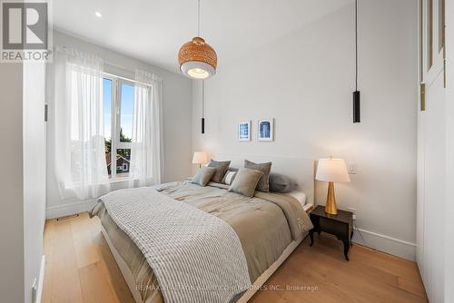 33 Lanark Avenue, Toronto, ON 