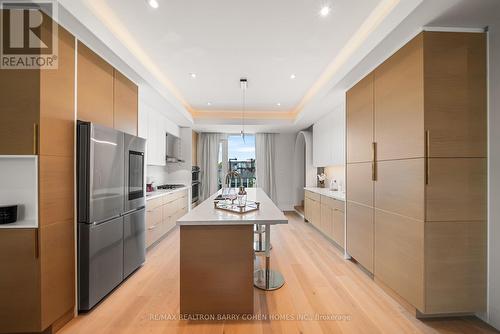 33 Lanark Avenue, Toronto, ON 