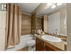 Second bedroom ensuite with 2 entrances. - 