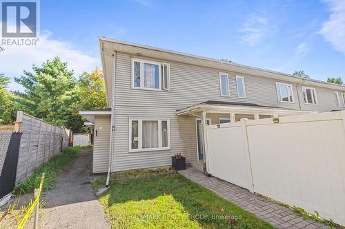 END UNIT! - A - 1035 Cummings Avenue, Ottawa, ON 