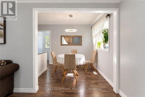 33 Bellingham Drive, Hamilton, ON 