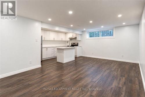 33 Bellingham Drive, Hamilton, ON 