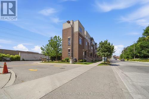 2 - 90 Caledonia Park Road, Toronto, ON 