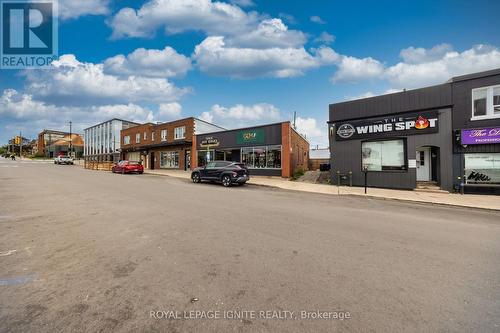 9 Clappterton Street, Barrie, ON 