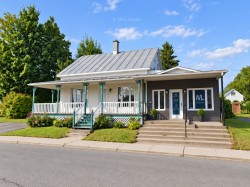 1493  - 1497 Av. des Érables Plessisville, QC G6L 5T5