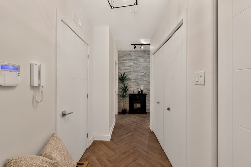 Corridor - 103-425 Av. De La Belle-Dame, La Prairie, QC 