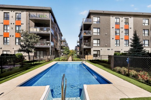 Piscine - 103-425 Av. De La Belle-Dame, La Prairie, QC 