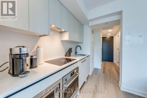 415 - 5 LAKEVIEW AVENUE , Toronto, Ontario M6J 0H3 5