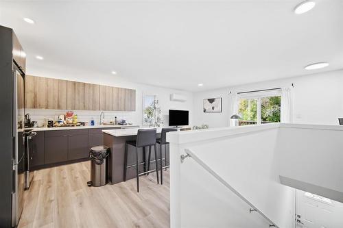 Upper 2 bed 1 bath suite - 583 Cote Street, Winnipeg, MB 