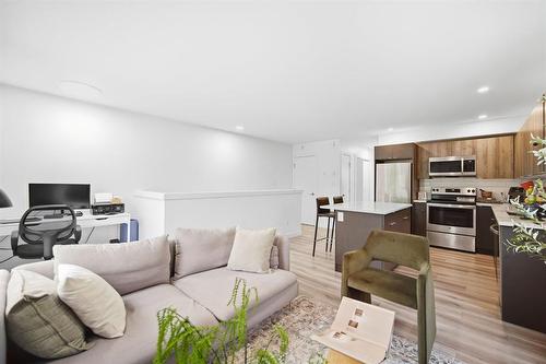 Upper 2 bed 1 bath suite - 583 Cote Street, Winnipeg, MB 