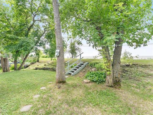 9 Pine Street, St Clements, MB 