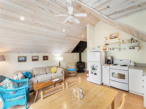 9 Pine Street, St Clements, MB 