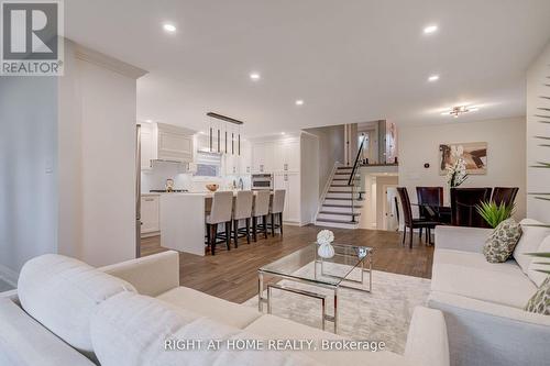 260 Louis Drive, Mississauga, ON 