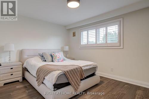 260 Louis Drive, Mississauga, ON 