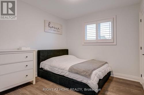 260 Louis Drive, Mississauga, ON 
