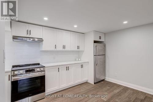 260 Louis Drive, Mississauga, ON 
